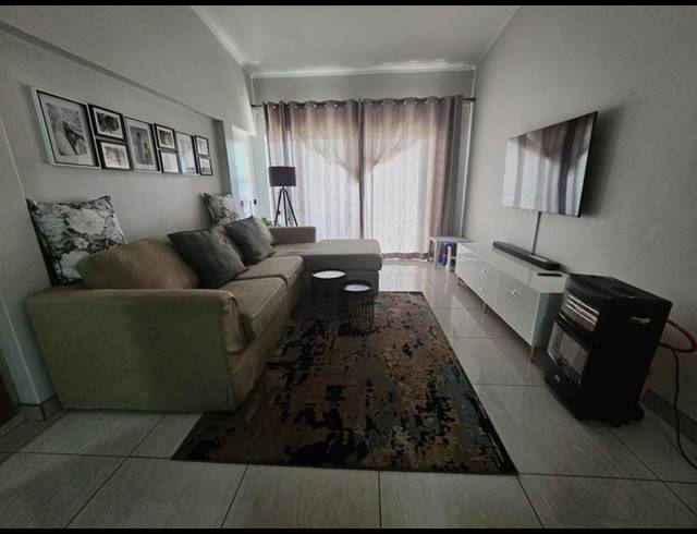 3 BEDROOM APARTMENT FOR SALE IN GLEN MARAIS